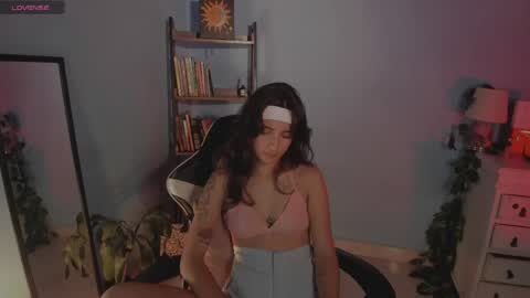 Hello I am Valentina independent Colombian model I love sensuality and pleasure welcome online show from 04.28.26