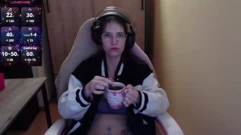 Snapshot of heraluna_ chatting on 12.14.24 HeraLuna online show from 12.14.24