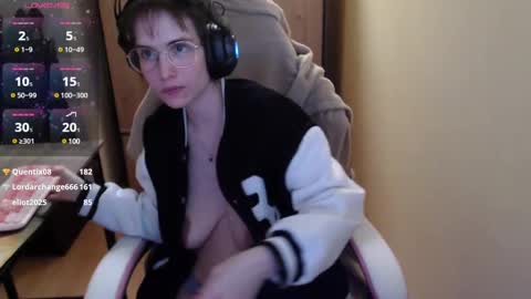 Snapshot of heraluna_ chatting on 12.27.24 HeraLuna online show from 12.27.24