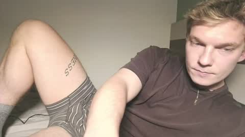 Snapshot of hercules__ chatting on 07.24.26 Gregblonde Alextattoo online show from 07.24.26