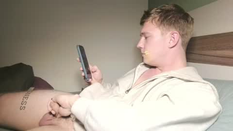 Snapshot of hercules__ chatting on 08.06.26 Gregblonde Alextattoo online show from 08.06.26