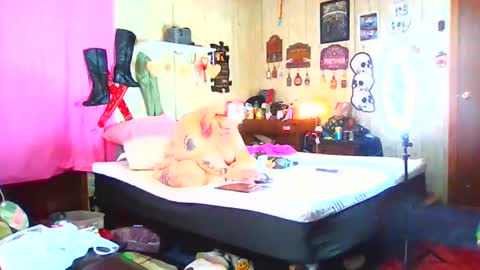 Snapshot of herculesnvenus chatting on 02.23.26 venus online show from 02.23.26