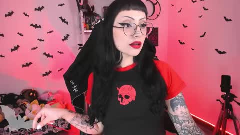 Snapshot of herinfernalmajesty chatting on 03.10.26 Marie online show from 03.10.26