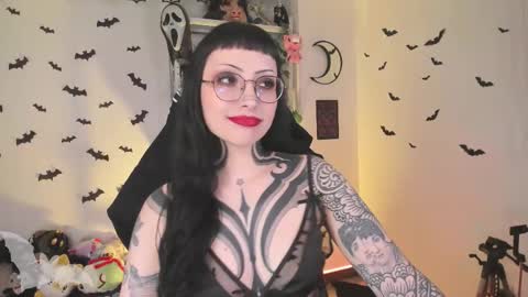 Snapshot of herinfernalmajesty chatting on 03.11.26 Marie online show from 03.11.26