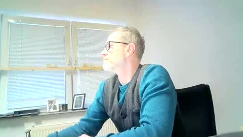 hering76 online show from 04.01.26