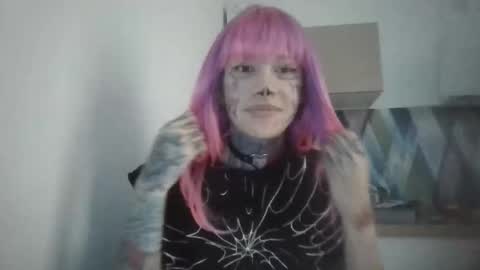 Snapshot of hermosa666 chatting on 12.17.25 SatanGirl online show from 12.17.25