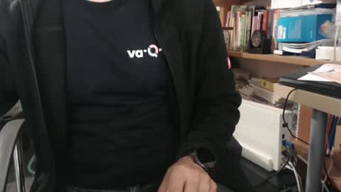 Snapshot of hero0111 chatting on 10.01.25 hero0111 online show from 10.01.25