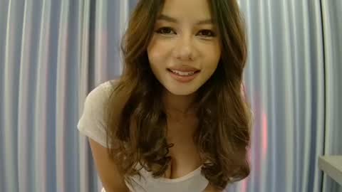 Snapshot of hersheys_aran chatting on 06.14.26 Aran online show from 06.14.26