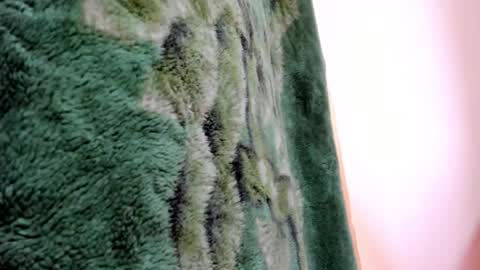 Snapshot of hesttia_ chatting on 09.28.25 hesttia_ online show from 09.28.25