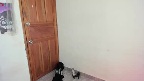 Snapshot of hesttia_ chatting on 12.14.25 hesttia_ online show from 12.14.25