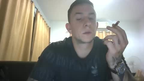 Snapshot of heteroboyxx chatting on 11.21.25 heteroboyxx online show from 11.21.25