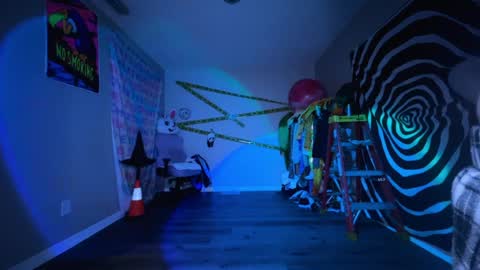 Snapshot of hexivu chatting on 11.08.25 salem online show from 11.08.25