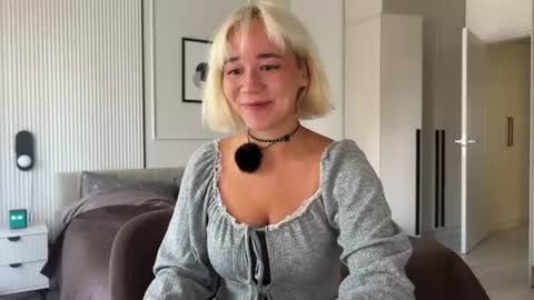Lucy Nip slip shady online show from 08.08.26