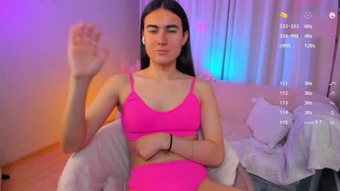 Snapshot of heyalena chatting on 09.18.25 heyalena online show from 09.18.25