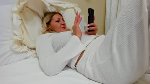 Heyheygrey online show from 02.23.25