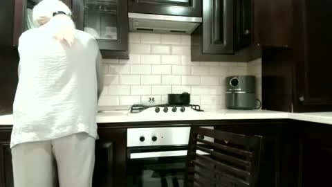 Heyheygrey online show from 10.28.25