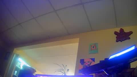 Snapshot of heynowbrowncow1 chatting on 09.12.25 The Auger online show from 09.12.25