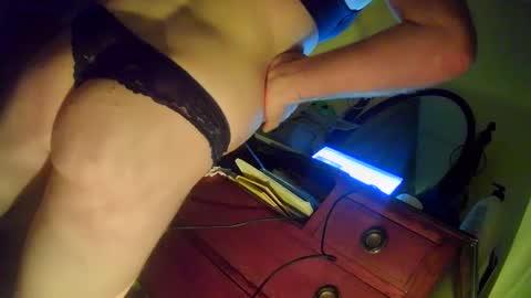 Snapshot of heynowbrowncow1 chatting on 09.27.25 The Auger online show from 09.27.25