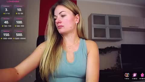 Lina online show from 10.15.25