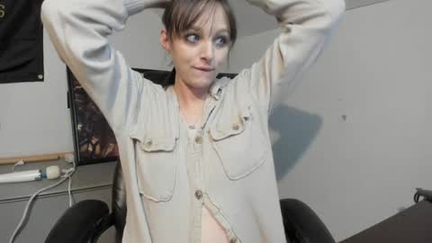 Snapshot of hi_cut_cutie chatting on 09.14.25 Paige online show from 09.14.25