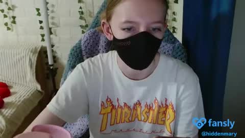 Snapshot of hidden_mary chatting on 03.23.26 hidden_mary online show from 03.23.26