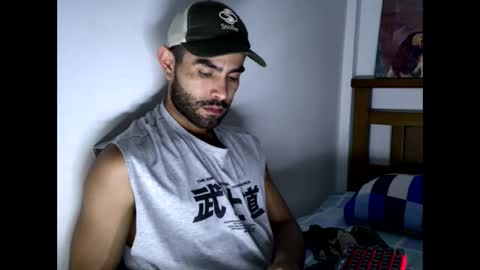 Snapshot of hideonbush051 chatting on 09.28.25 hideonbush online show from 09.28.25