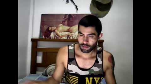 Snapshot of hideonbush051 chatting on 10.13.25 hideonbush online show from 10.13.25