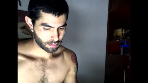 Snapshot of hideonbush051 chatting on 10.28.25 hideonbush online show from 10.28.25