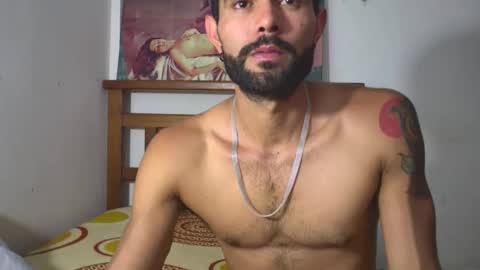 Snapshot of hideonbush051 chatting on 04.09.26 hideonbush online show from 04.09.26