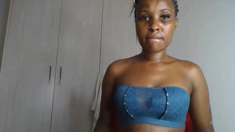 Snapshot of hidnipsdesire chatting on 03.24.26 hidnipsdesire online show from 03.24.26