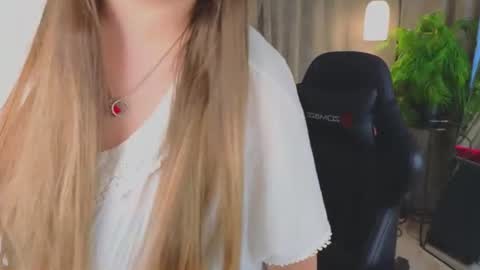Anna online show from 06.24.26
