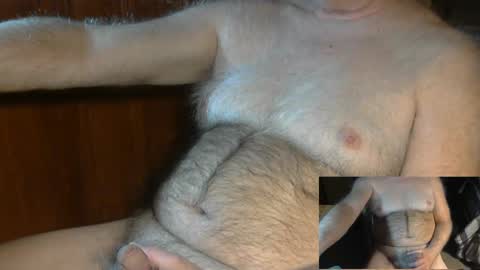 Snapshot of higgins11 chatting on 12.19.24 higgins11 online show from 12.19.24