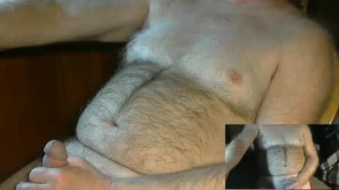 Snapshot of higgins11 chatting on 12.21.24 higgins11 online show from 12.21.24