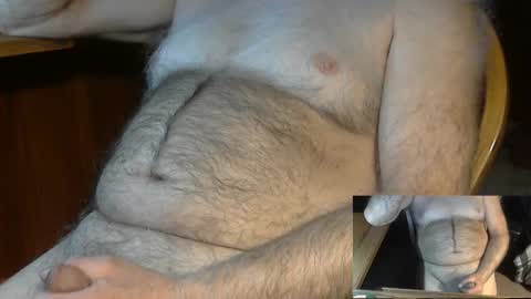 Snapshot of higgins11 chatting on 02.09.25 higgins11 online show from 02.09.25