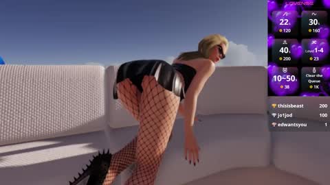 Snapshot of hikary__moon chatting on 01.28.25 Eva online show from 01.28.25