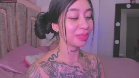 Snapshot of hilary_jones_22 chatting on 05.06.26 LUNA new account FOLLOW ME online show from 05.06.26
