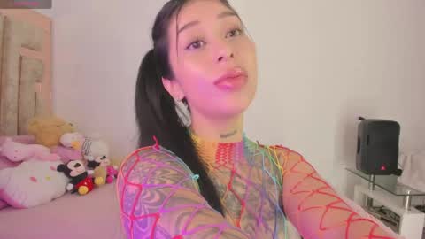 Snapshot of hilary_jones_22 chatting on 05.28.26 LUNA new account FOLLOW ME online show from 05.28.26
