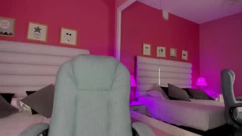 hilary_tailor online show from 09.08.25