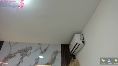 Hilary Thomsom online show from 03.16.26