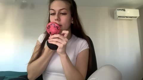 Hi Im Elizabeth online show from 10.29.25