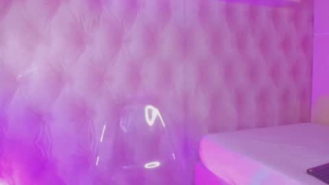  Hillary  online show from 03.04.25