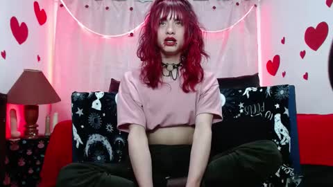 Snapshot of hinasha chatting on 02.21.25 Angel online show from 02.21.25