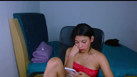 Snapshot of hinata_9 chatting on 02.02.26 0600AM-1100AM - online show from 02.02.26