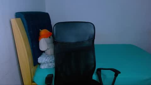 Snapshot of hinata_9 chatting on 03.03.26 0600AM-1100AM - online show from 03.03.26