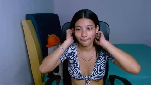 Snapshot of hinata_9 chatting on 03.04.26 0600AM-1100AM - online show from 03.04.26