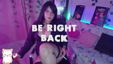 Snapshot of hinata_te3n chatting on 01.18.25 violet moon online show from 01.18.25