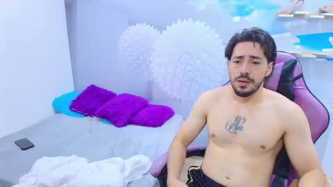 Snapshot of hinataii chatting on 02.13.26 hinataii online show from 02.13.26