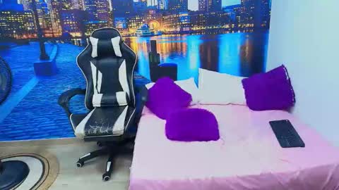 Snapshot of hinataii chatting on 02.19.26 hinataii online show from 02.19.26