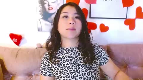 Snapshot of hinataleecs chatting on 02.28.25 hinata lee online show from 02.28.25