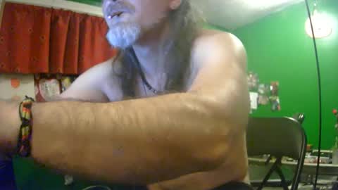Snapshot of hippiedad333 chatting on 06.21.26 hippiedad333 online show from 06.21.26